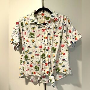 Hawaiian Women's Cropped Button Down Shirt Size Large Floral Print Collared